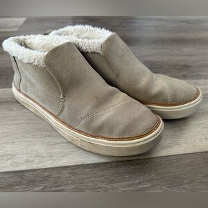 Toms Paxton Suede Sneakers with Faux Fur Lining - Size 7.5